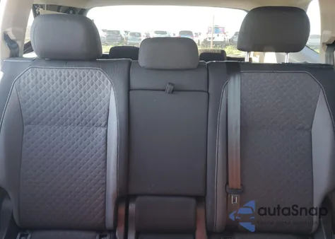 2021 Volkswagen Tiguan S z USA, uszkodzony, nr VIN 3VV1B7AX1MM043933